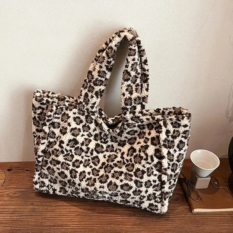 Sohiwoo Leopard Print Zipper Trendy Shoulder Bag High Quality Fashion Winter Velvet Crossbody Bag Soft Versatile Popular Plush Handbag