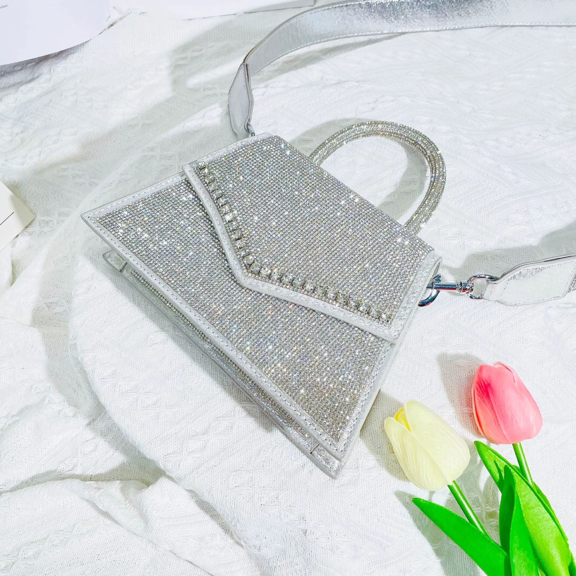 Stylish Rhinestone Clutch Bag with Shoulder Strap